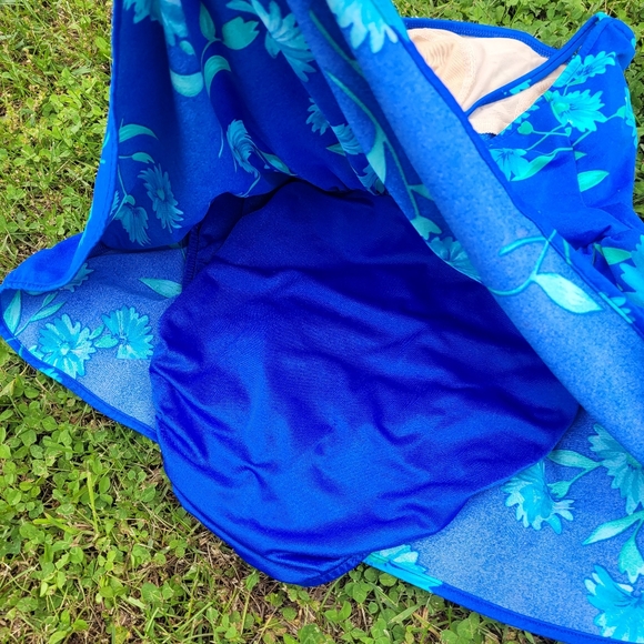 Blue vtg floral skirted one piece swimsuit size 14 - Picture 8 of 8